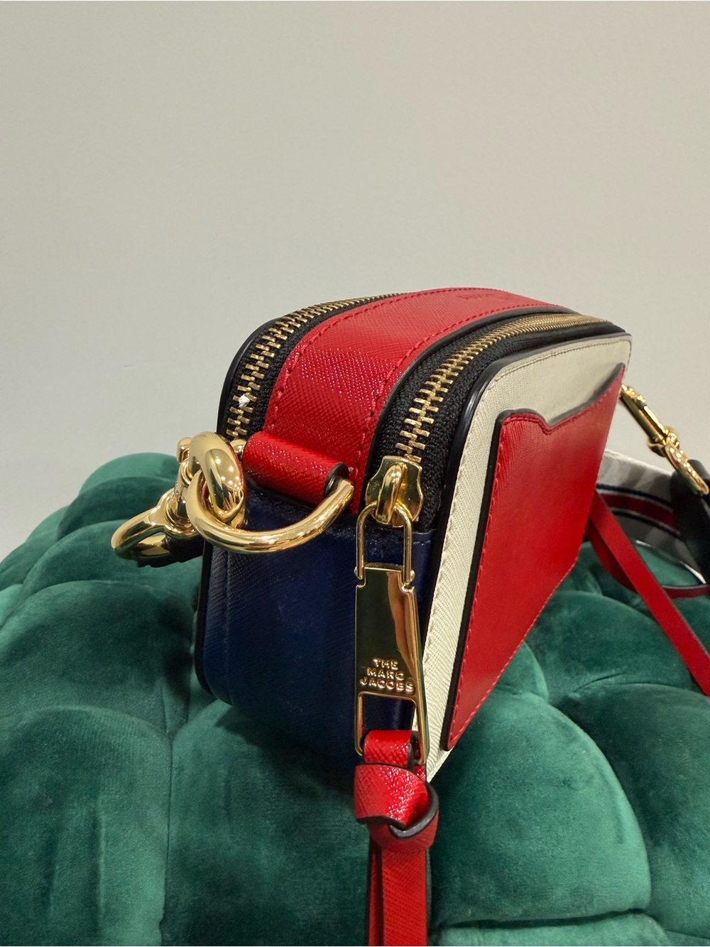 Marc Jacobs Cream Snapshot Crossbody with Red, White & Blue Strap - Picture 5 of 12